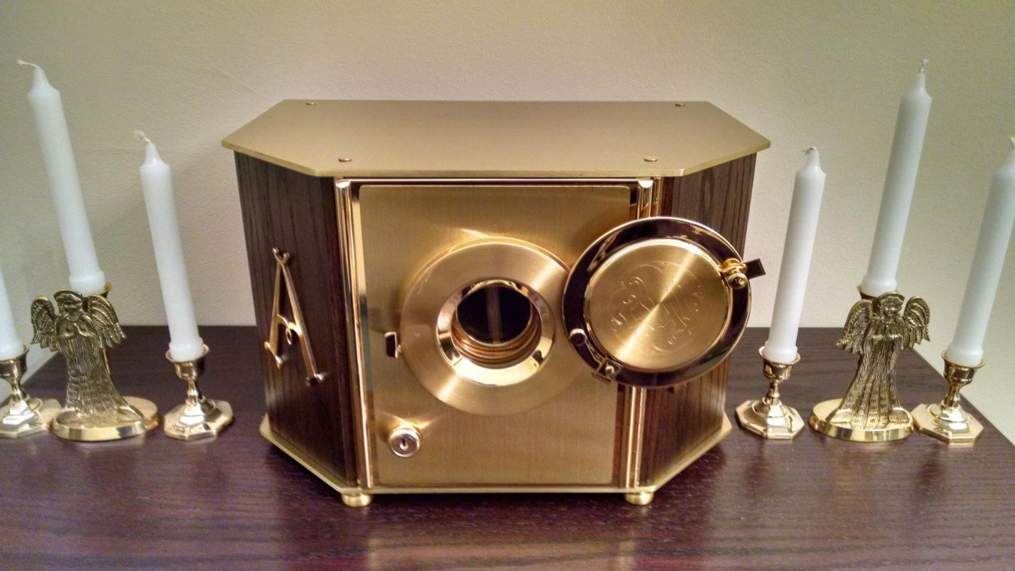 ZZ-7130 Exposition Tabernacle for use in church services